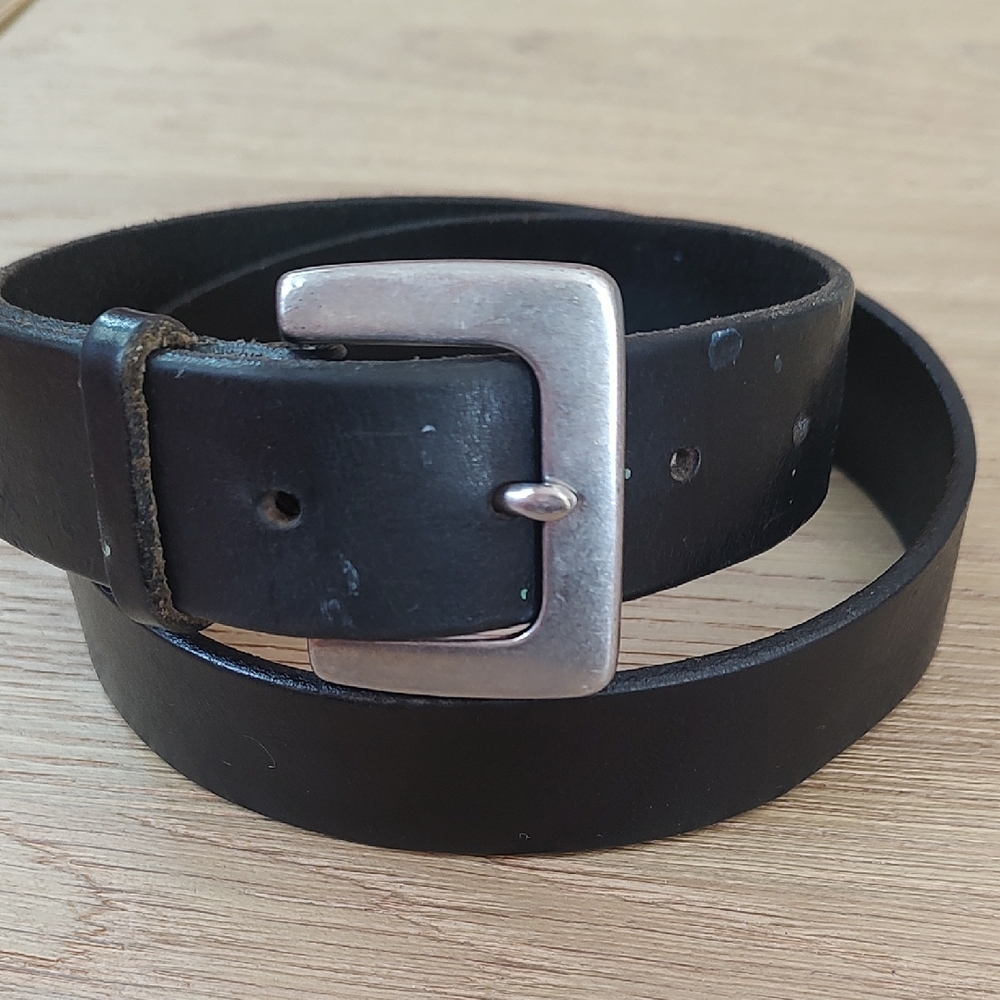 Men's Distressed Black Leather Black Solid Brass Silver Tone Buckle Taiwan 28/32